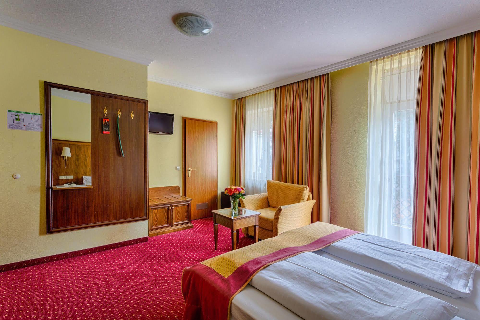 Hotel Roemerhof Baden-Baden Exterior photo